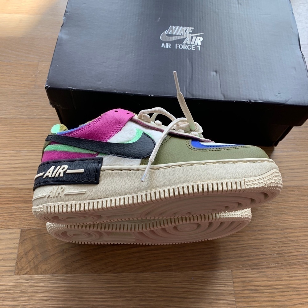 NIKE Air Force 1 Shadow SE Sneaker - Picture 7 of 11